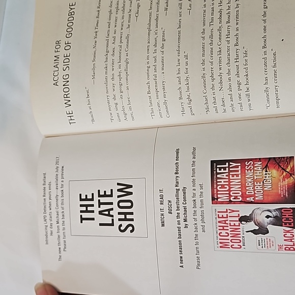 The Wrong Side Of Goodbye Michael Connelly A Bosch Novel  Grand Central softback - Picture 10 of 17